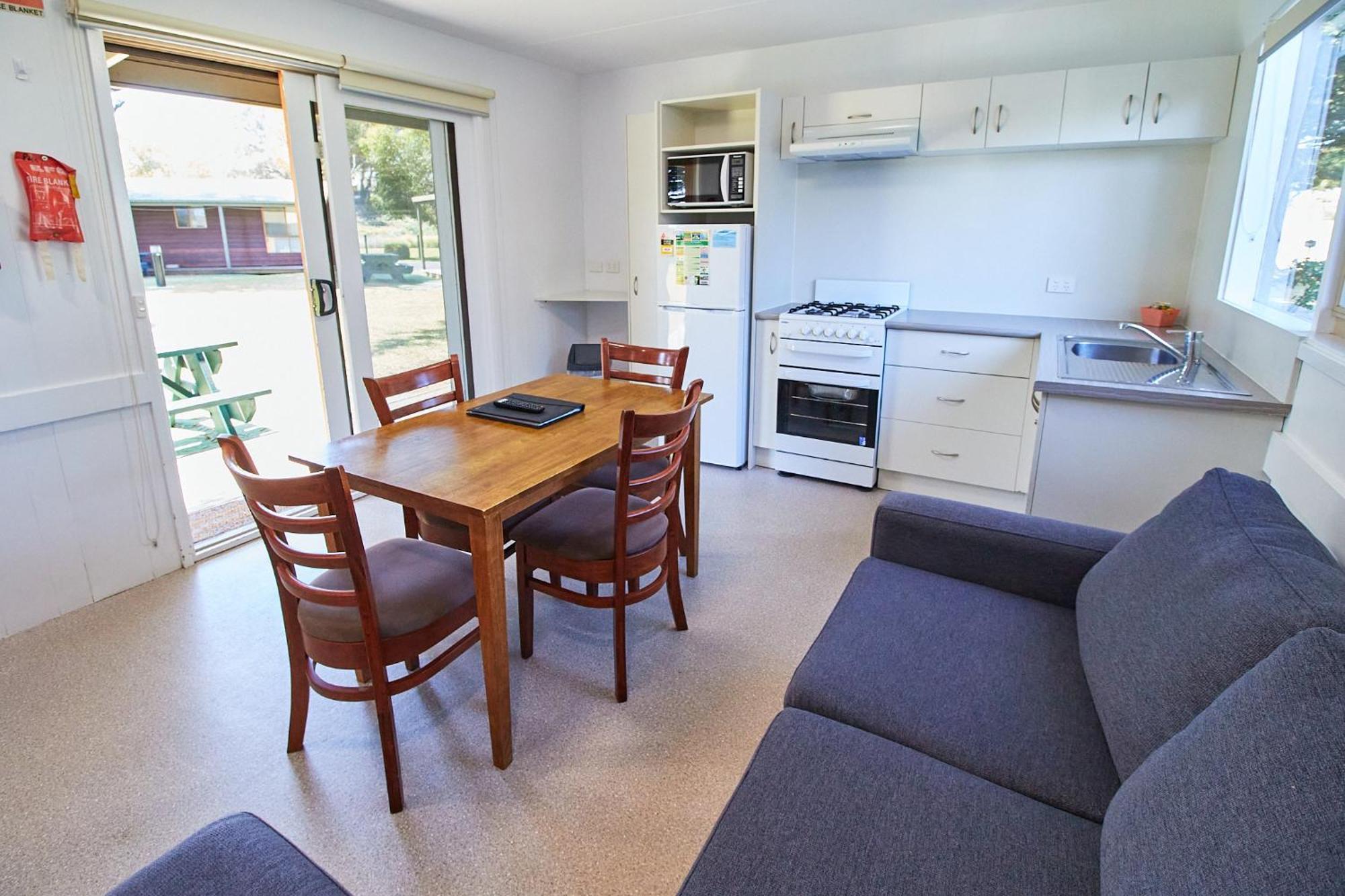 Surfside Holiday Park Warrnambool Esterno foto
